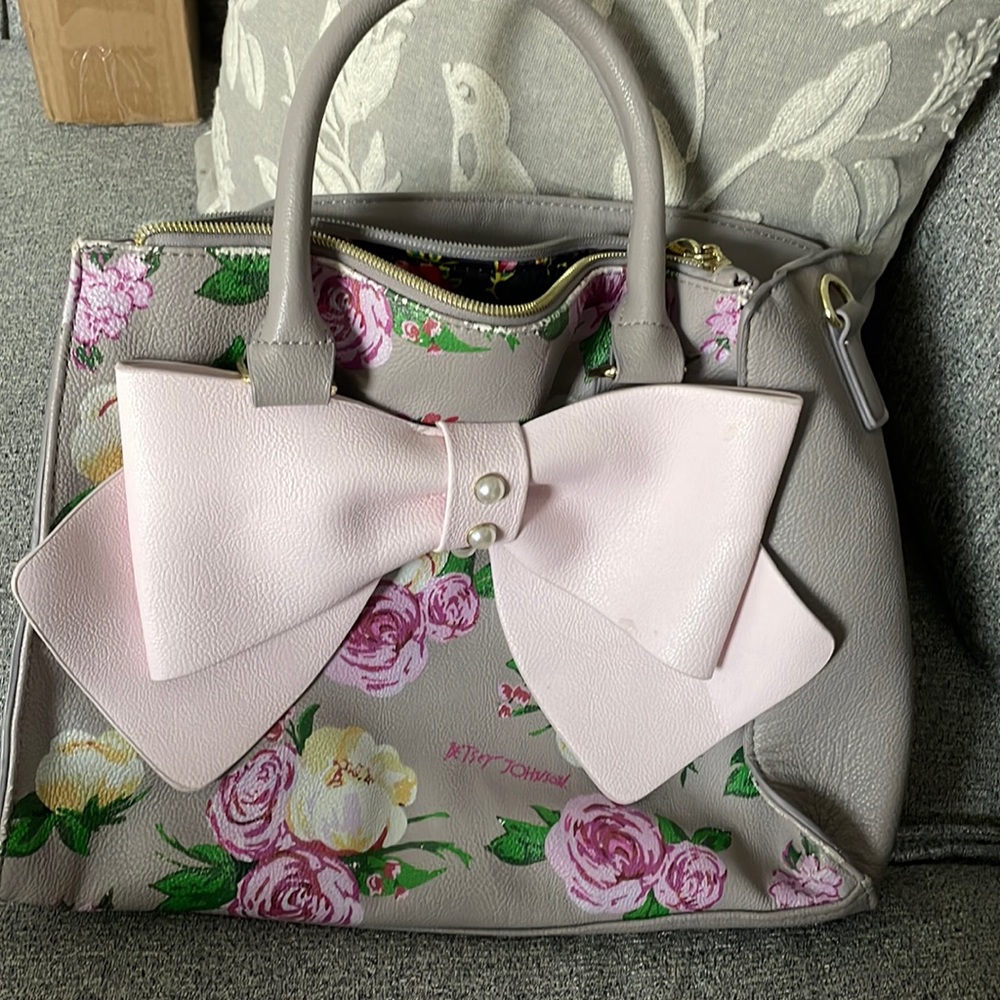 betsy johnson purse